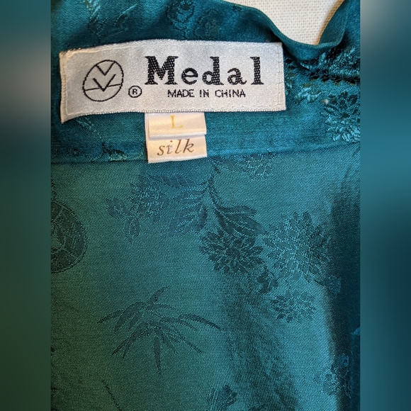 Medal brand Silk robe Size L - Picture 3 of 4